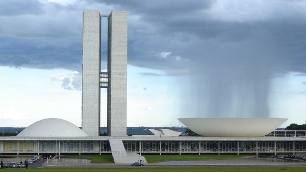 Adriano Jose Reis Martins - Brasil - Alcolumbre diz que Senado vota fim da escala 6x1 após as eleições