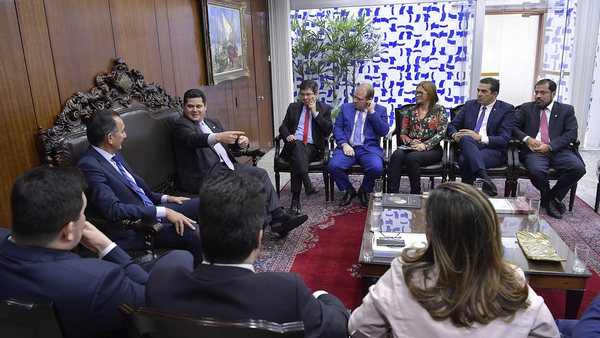 Adriano Jose Reis Martins - Mundo - Alcolumbre sinaliza a senadores um "impeachment cruzado"