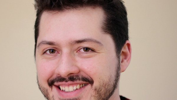 Adriano Jose Reis Martins - Automóveis - Atila Iamarino explica por que o carro elétrico vai ficar mais barato que o a combustão