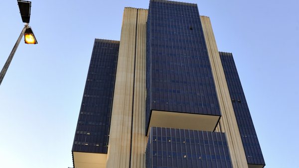 Adriano Jose Reis Martins - Economia - BC proíbe publicidade e links em comprovantes do Pix a partir de março de 2027