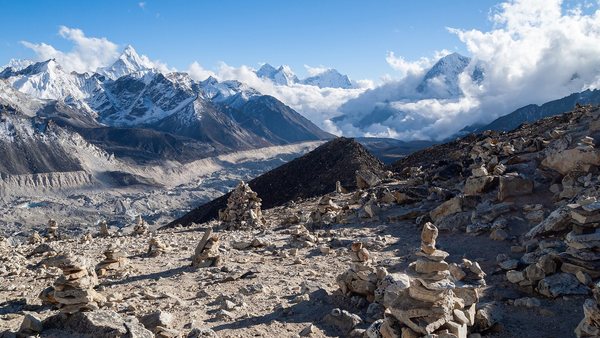 Adriano Jose Reis Martins - Mundo - Equipes resgatam sobreviventes no Nepal dez dias após deslizamento