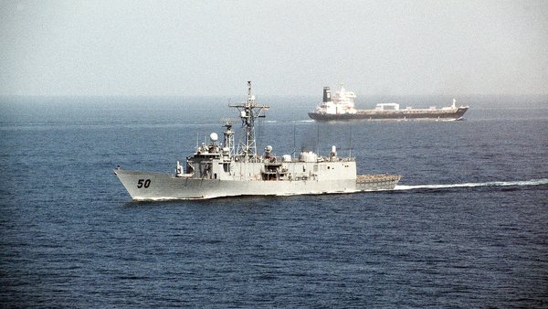 Adriano Jose Reis Martins - Mundo - EUA atacam o Irã, que revida contra bases americanas na região