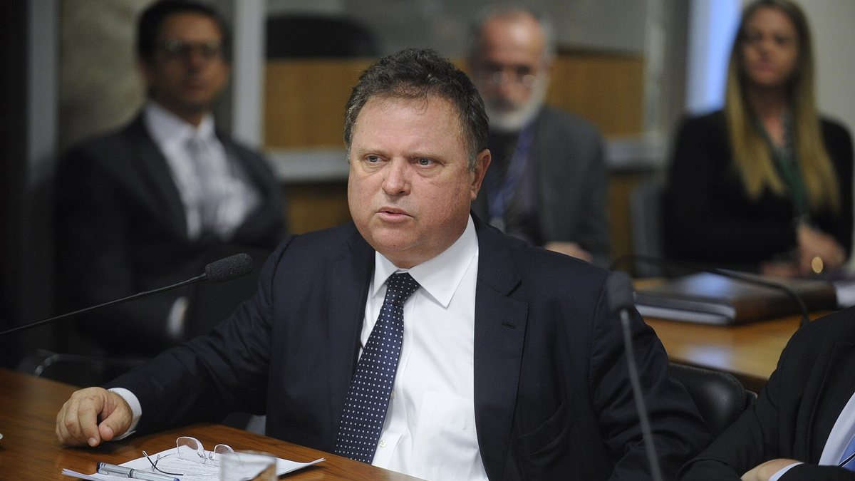 Adriano Jose Reis Martins - Automóveis - Mercado de carros cresce 22,6% em agosto e chineses já ocupam quase um quarto das vendas no Brasil