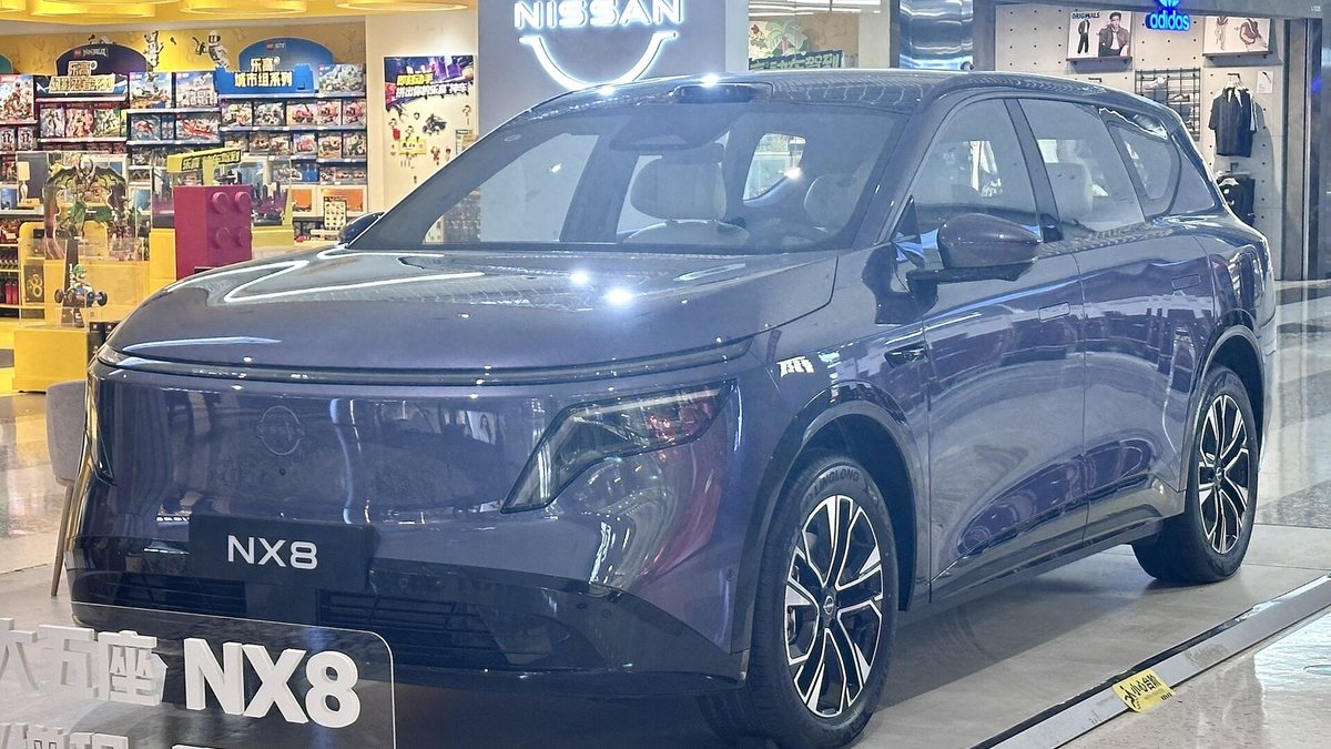 Adriano Jose Reis Martins - Automóveis - Nissan NX8 roda quase sem camuflagem em São Paulo e se aproxima do Brasil