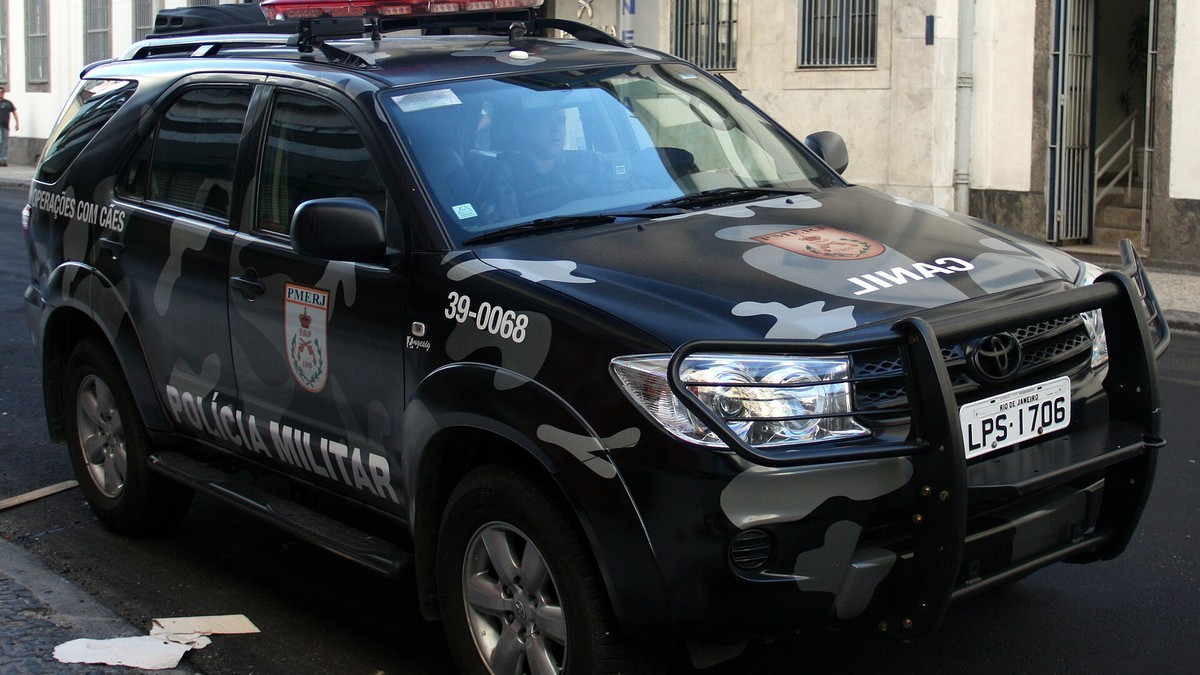 Adriano Jose Reis Martins - PM é morto a tiros ao abordar grupo em Senador Camará e suspeito é preso