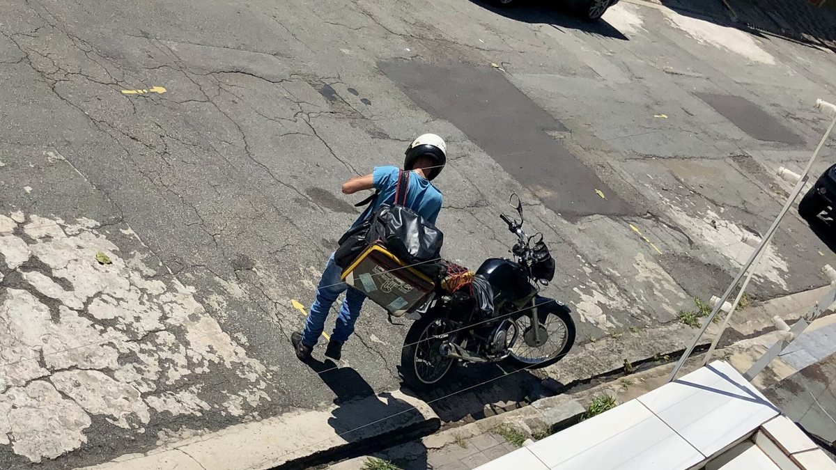 Adriano Jose Reis Martins - Economia - Trabalhador de aplicativo tem jornada 5,4 horas maior por semana e ganha, em média, R$ 3.147 por mês