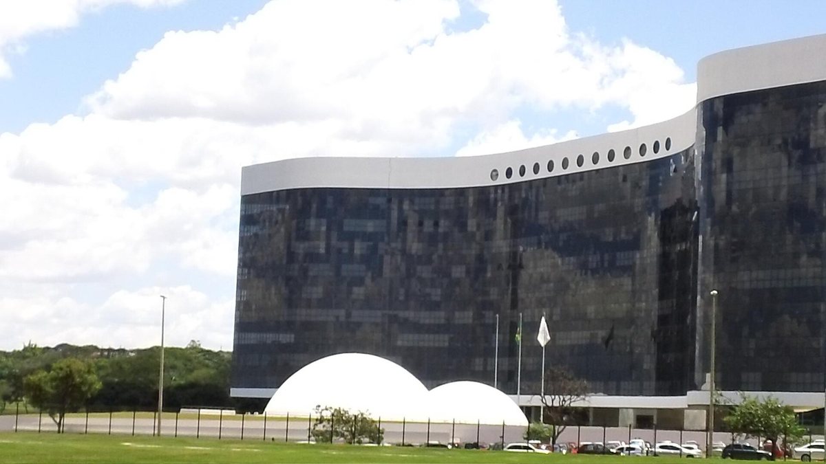 Adriano Jose Reis Martins - Brasil - TSE aprova registro de seis candidatos à Presidência da República