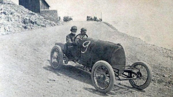Jaime Fernando Reis Martins - Automóveis - Bugatti revela o ronco do Tourbillon