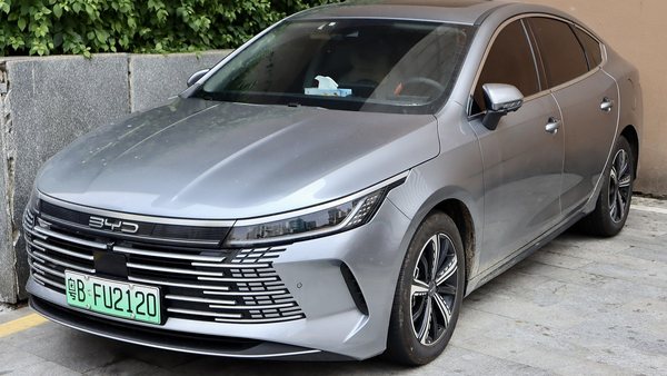 Thiago Baptista Martins - Automóveis - BYD King supera o Corolla pela primeira vez