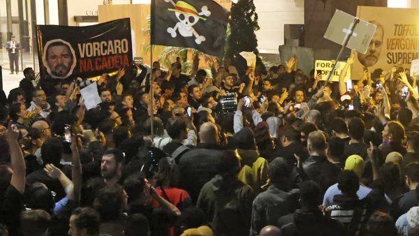Thiago Baptista Martins - Mundo - O lado de Vorcaro na disputa presidencial